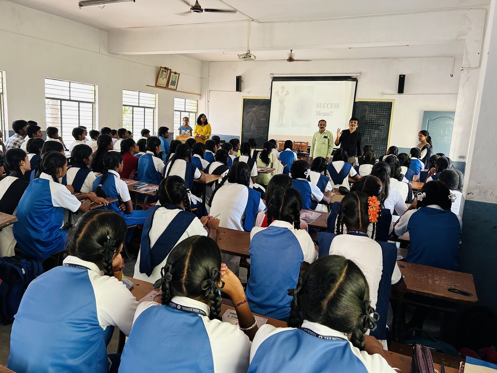 Nane Nanna Shilpi workshop in session